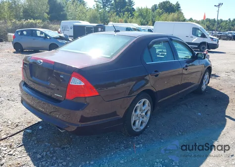 2011 Ford Fusion Se z USA, uszkodzony, nr VIN 3FAHP0HG4BR239219